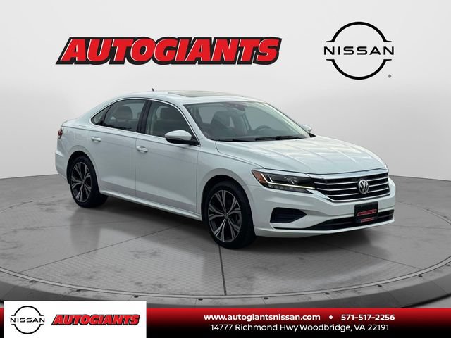 Used 2022 Volkswagen Passat 2.0T SE FWD image 1
