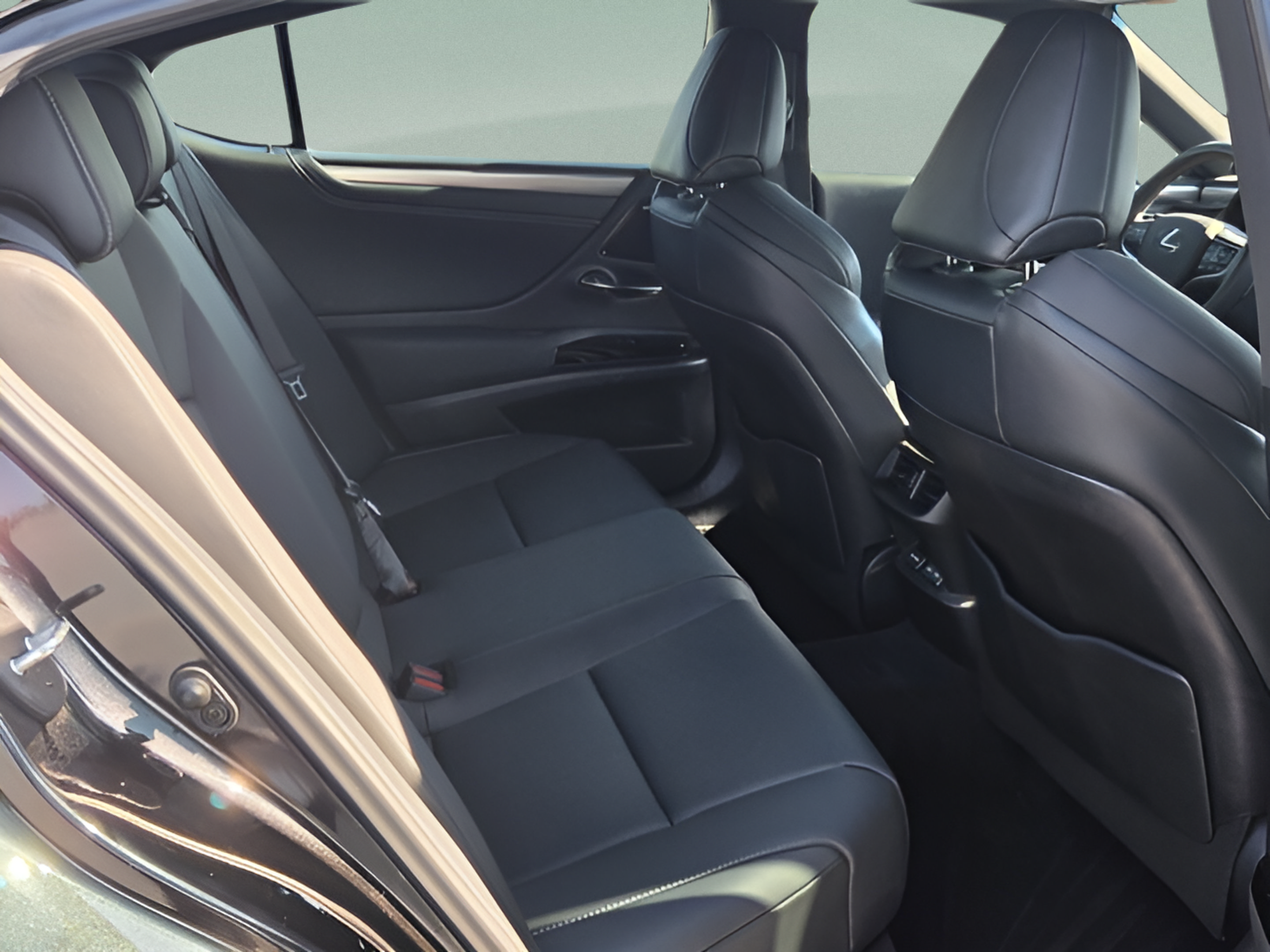 Used 2024 Lexus ES 350 F Sport w/ Accessory Package (Z2) FWD image 19
