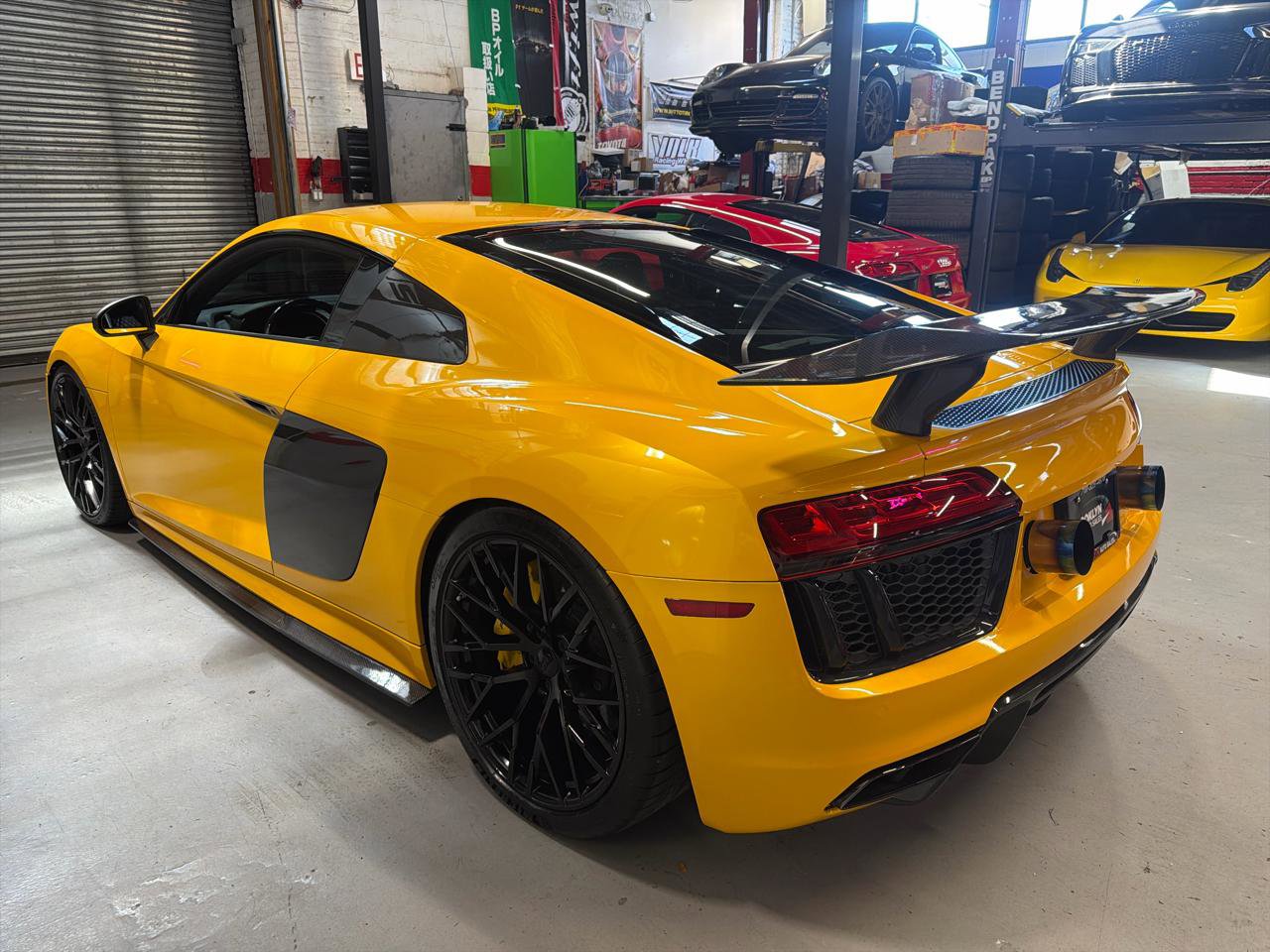 Used 2017 Audi R8 V10 plus image 9