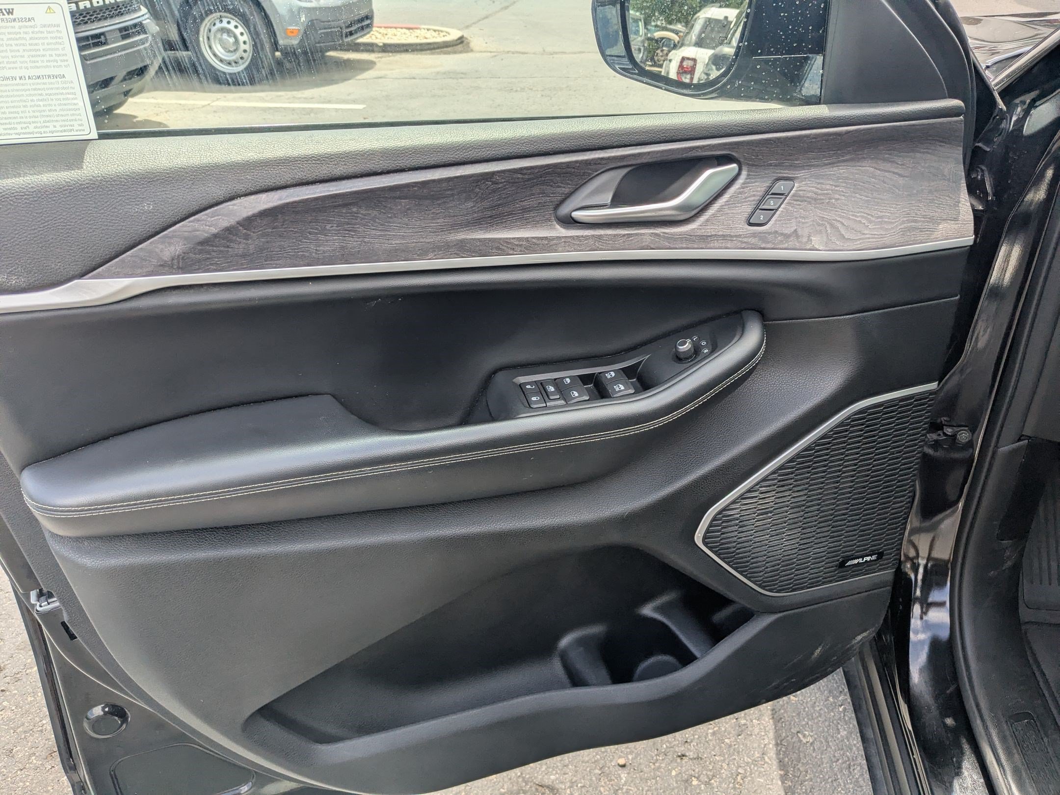 Used 2023 Jeep Grand Cherokee 4WD 4xe image 13