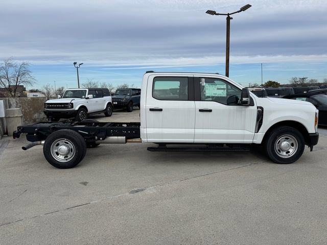 Used 2024 Ford F350 XL image 4