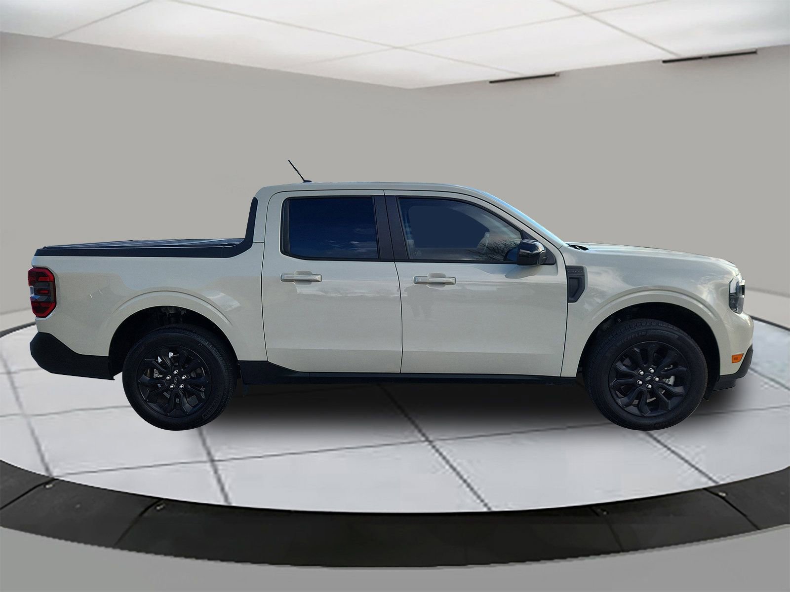 Used 2024 Ford Maverick Lariat w/ Black Appearance Package image 6