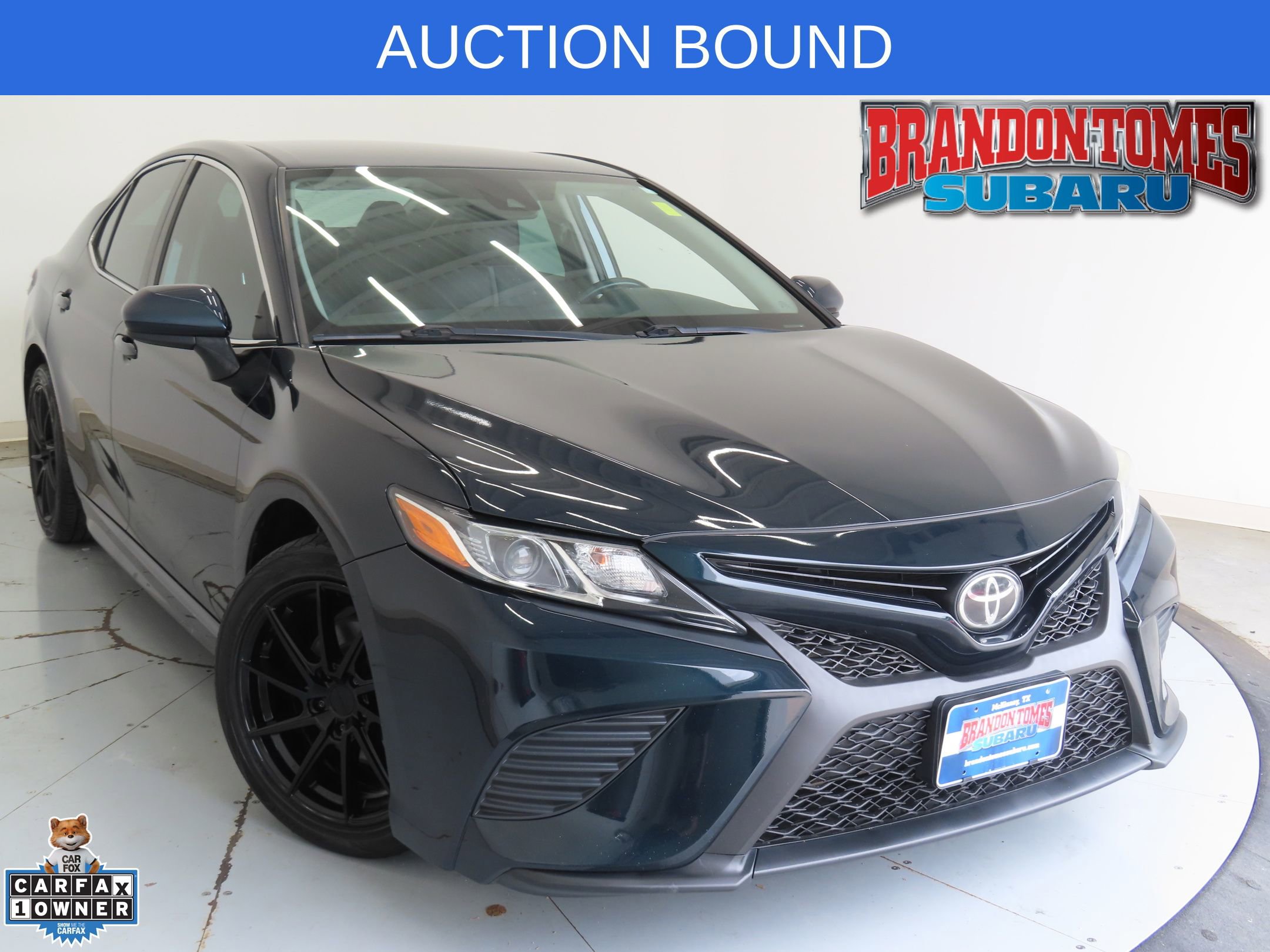 Used 2020 Toyota Camry SE FWD image 1