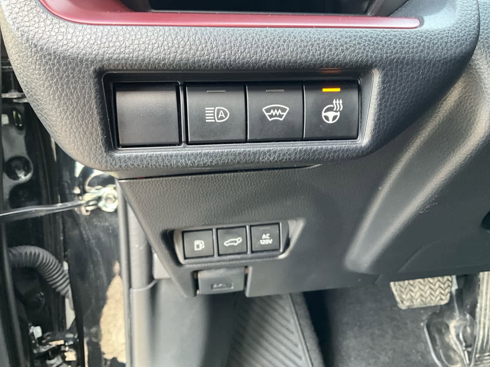Used 2025 Toyota Prius Plug-In Hybrid w/ Limited Premium Package FWD image 18