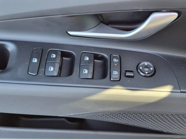 New 2026 Hyundai Elantra SE image 16