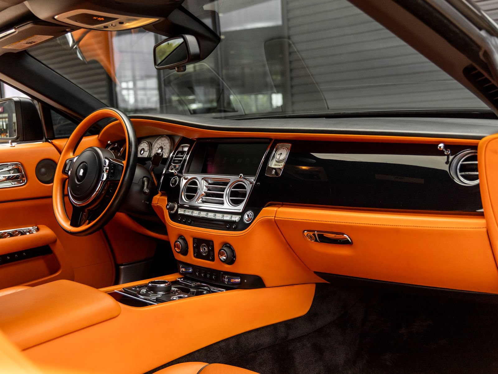 Used 2016 Rolls-Royce Dawn RWD image 47