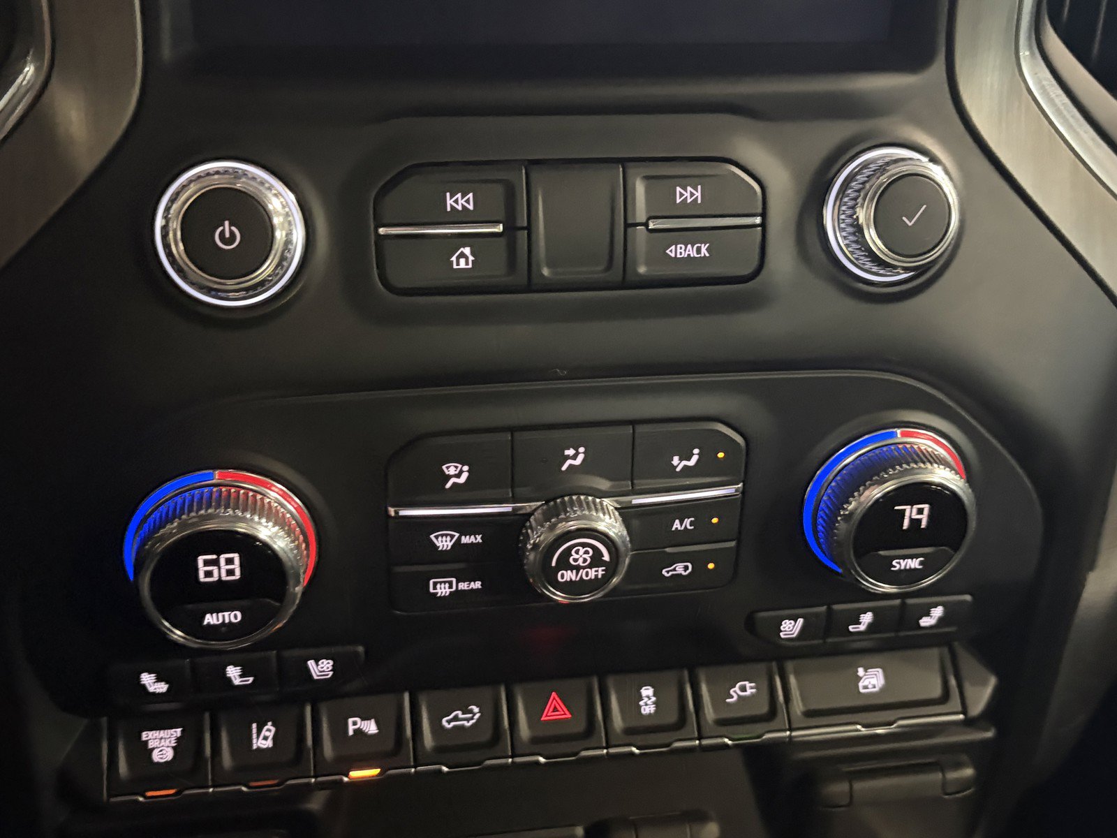 Used 2021 GMC Sierra 3500 Denali w/ Denali Ultimate Package AWD/4WD image 15
