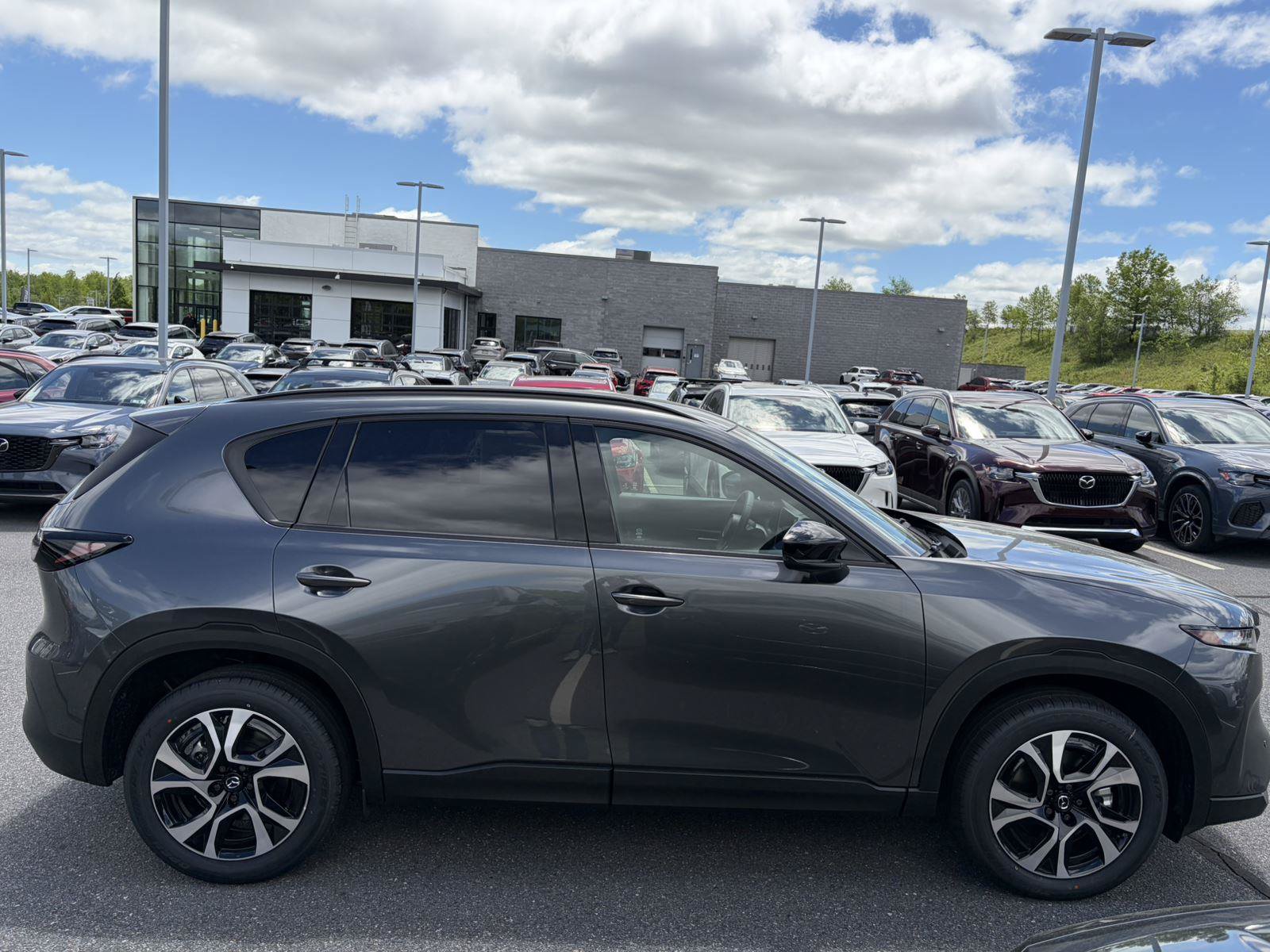 New 2026 MAZDA CX-5 Preferred AWD/4WD image 2