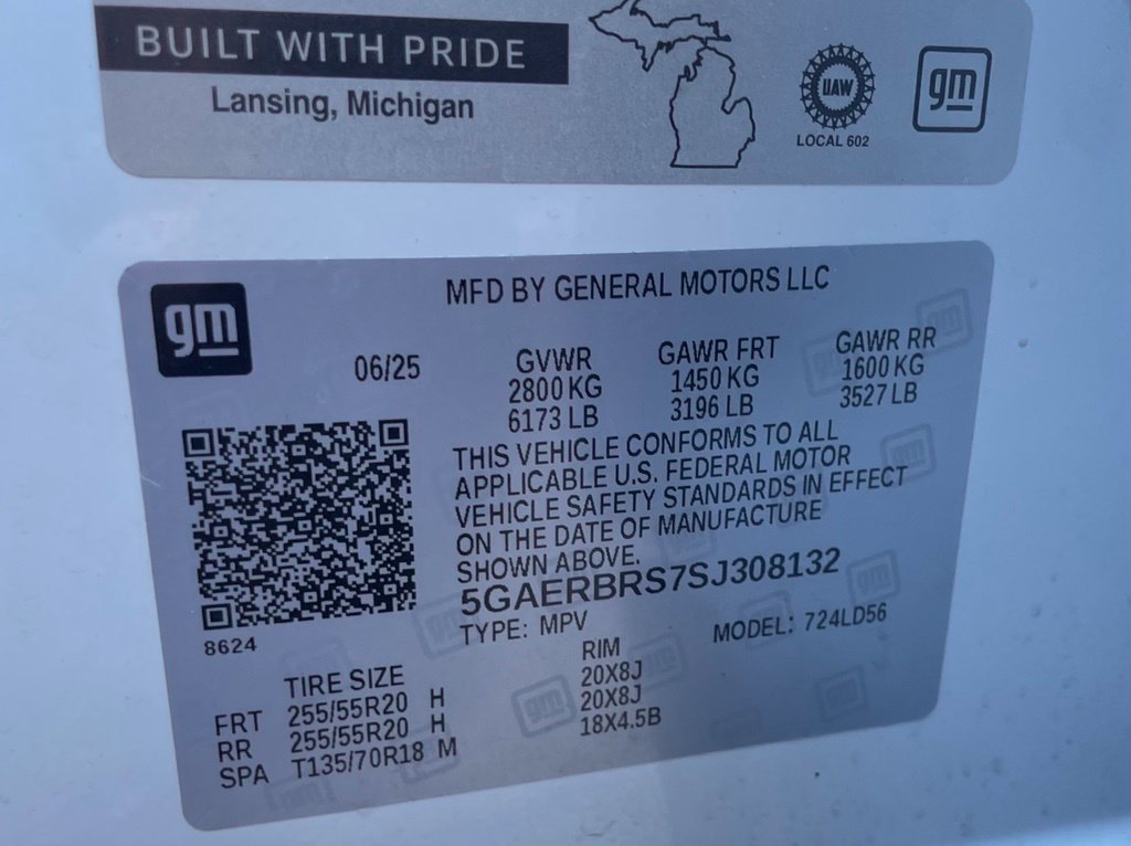 Used 2025 Buick Enclave Sport Touring w/ Power Package FWD image 33