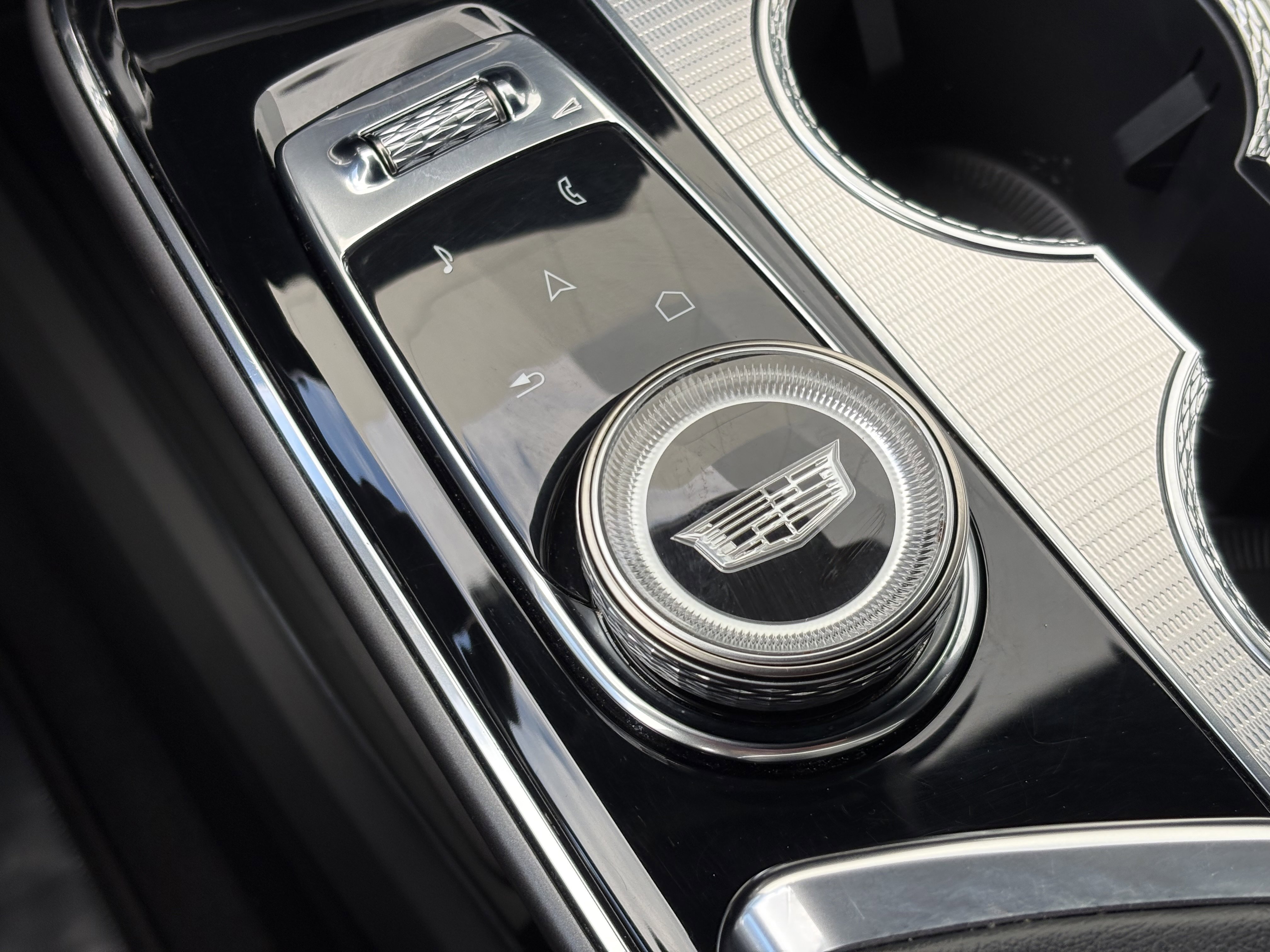 Used 2024 Cadillac Lyriq Tech AWD/4WD image 25