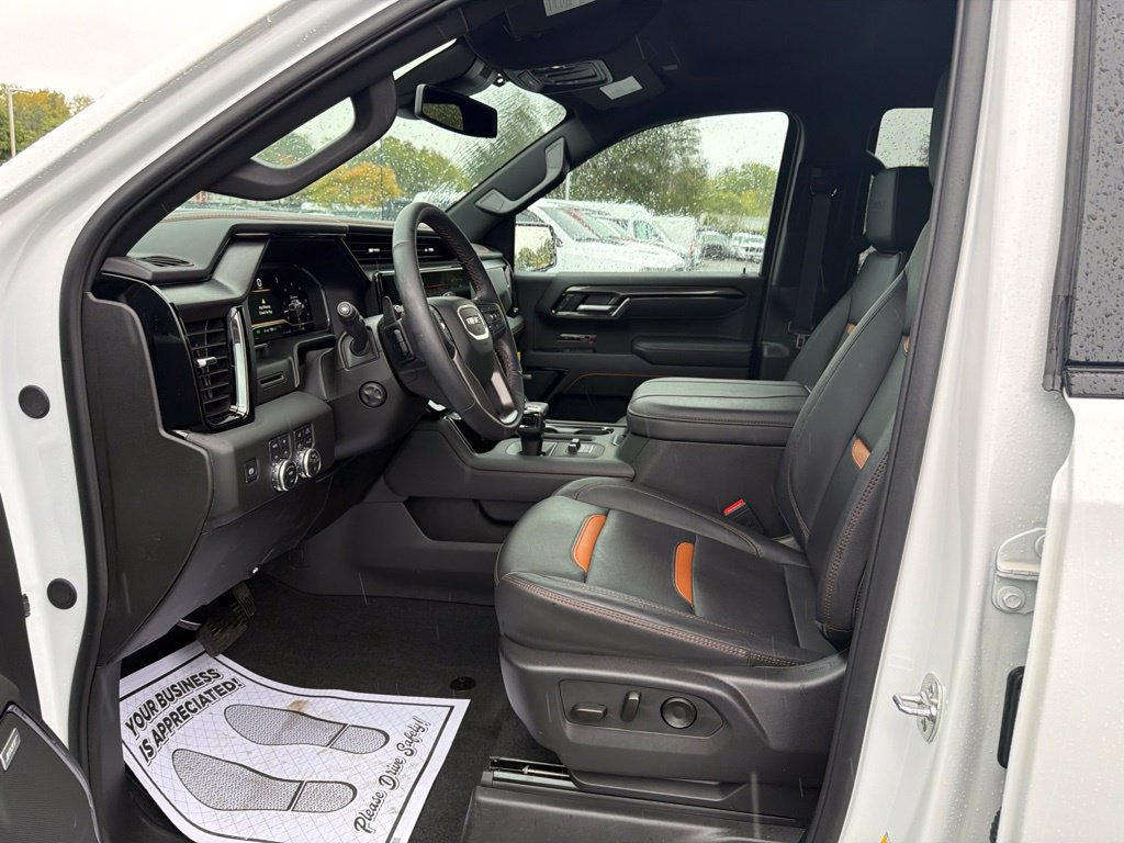 Used 2025 GMC Sierra 1500 AT4 AWD/4WD image 12