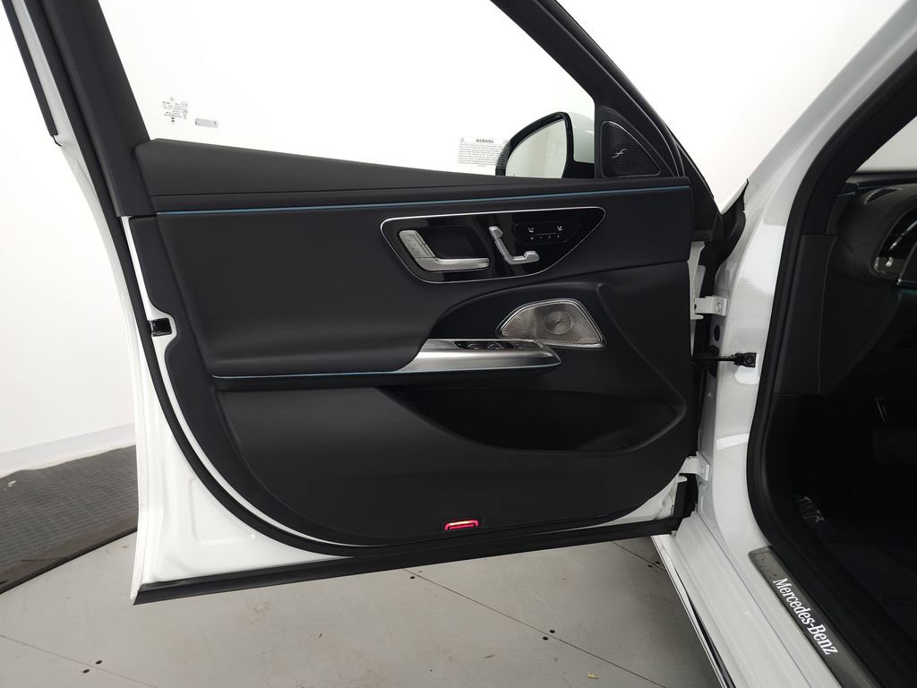 Certified 2026 Mercedes-Benz E 350 4MATIC Sedan image 5
