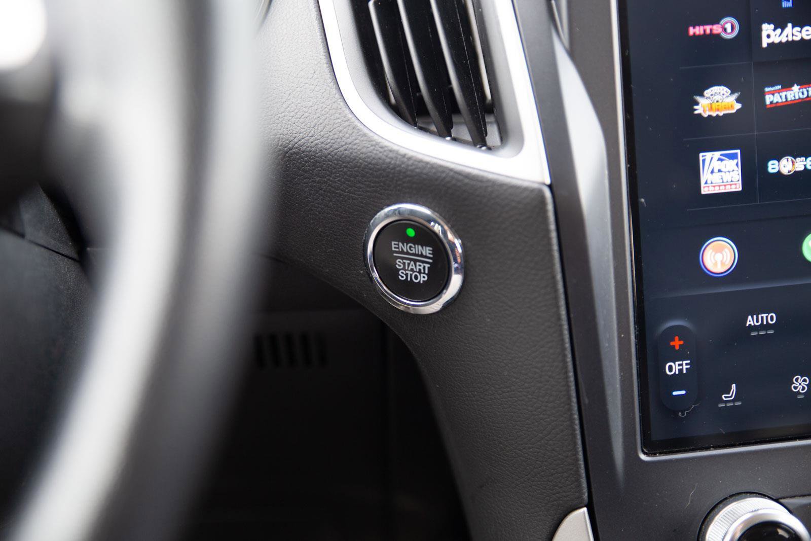 Used 2022 Ford Edge SEL image 13