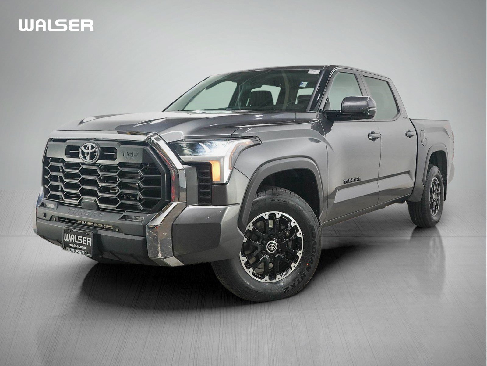 Used 2022 Toyota Tundra SR5 AWD/4WD image 1