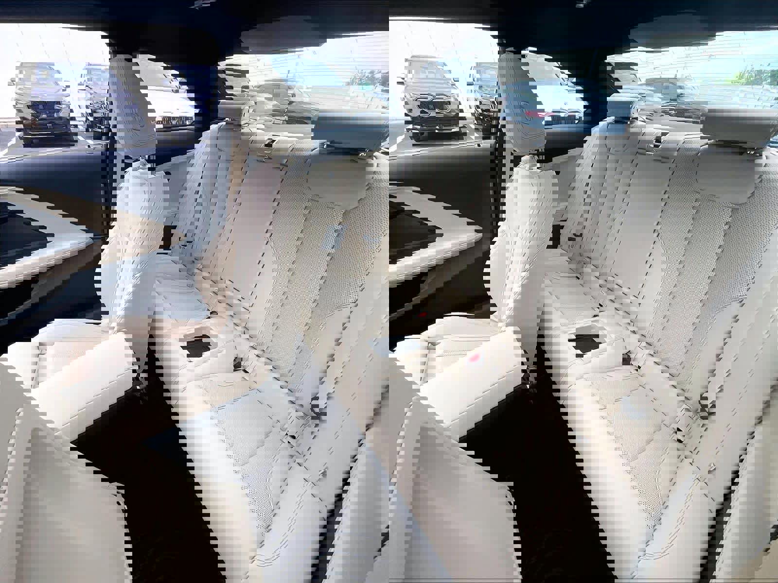 Used 2025 BMW 230i Coupe w/ Convenience Package RWD image 28