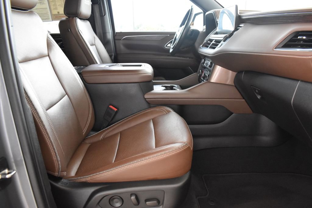 Used 2021 Chevrolet Tahoe High Country RWD image 5