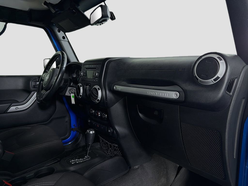 Used 2015 Jeep Wrangler Sahara w/ Connectivity Group image 24