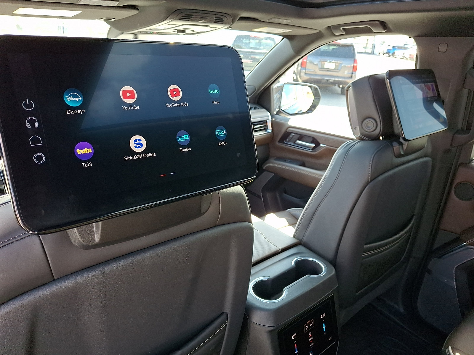 Used 2025 GMC Yukon Denali Ultimate AWD/4WD image 11