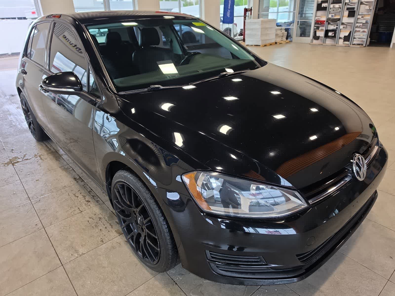 Used 2015 Volkswagen Golf TDI S FWD image 5