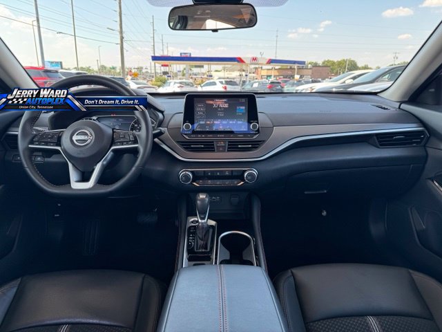 Used 2025 Nissan Altima 2.5 SR AWD/4WD image 9