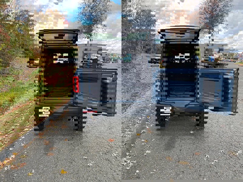 Certified 2024 Ford Bronco Badlands image 9