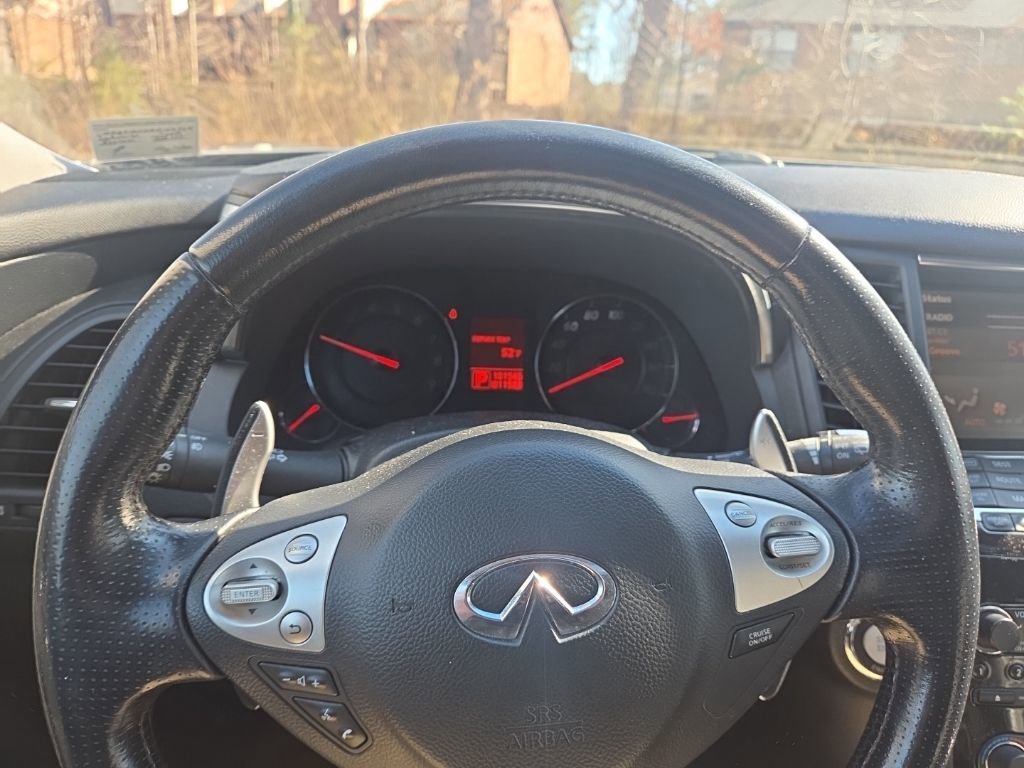 Used 2009 INFINITI FX35 2WD w/ Navigation Pkg image 12