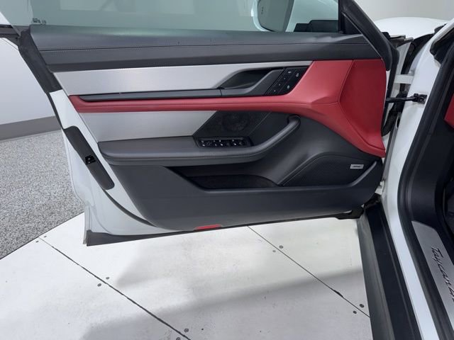 Used 2022 Porsche Taycan 4S image 13