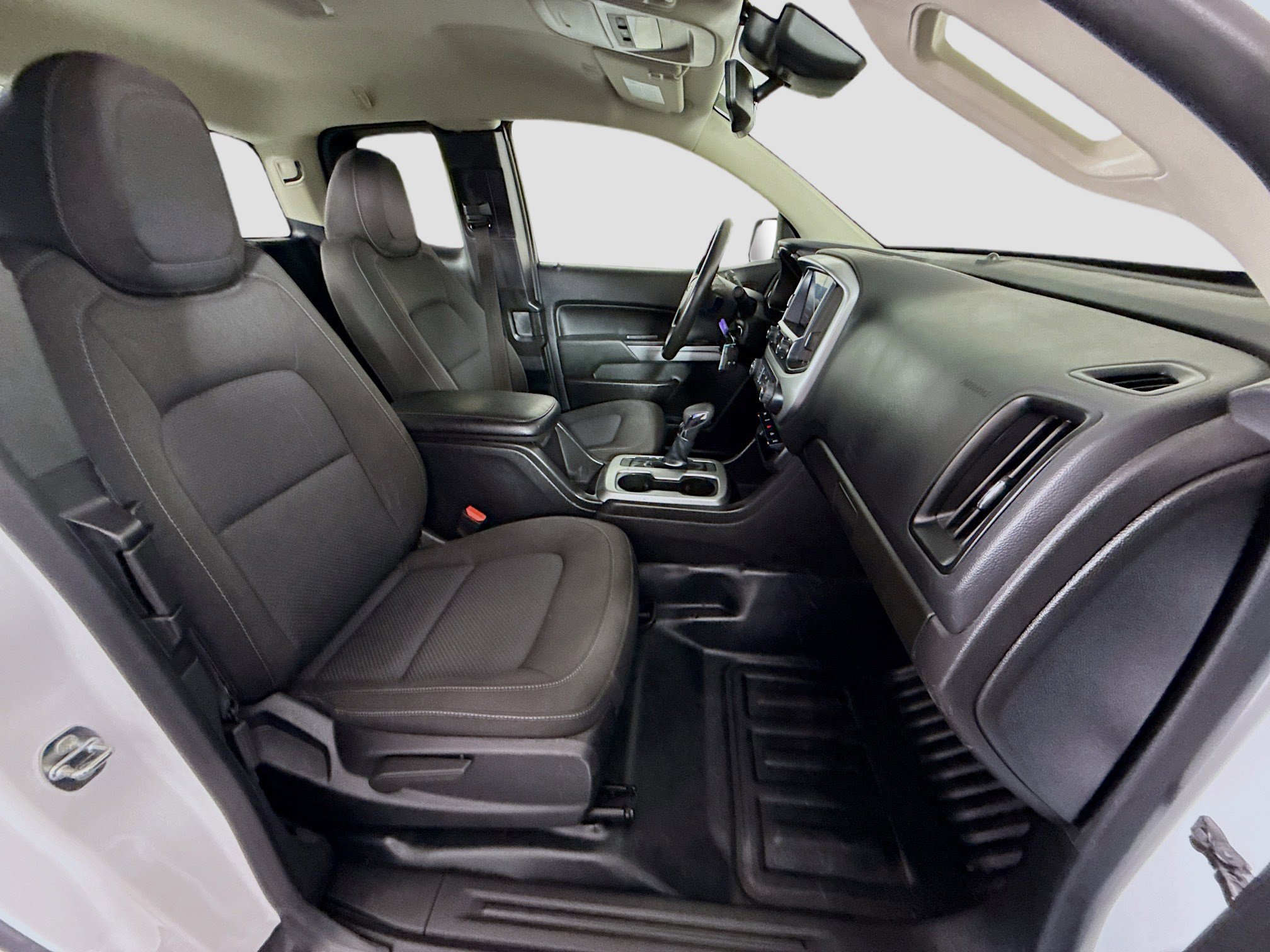 Used 2022 Chevrolet Colorado LT w/ Fleet Safety Package image 28