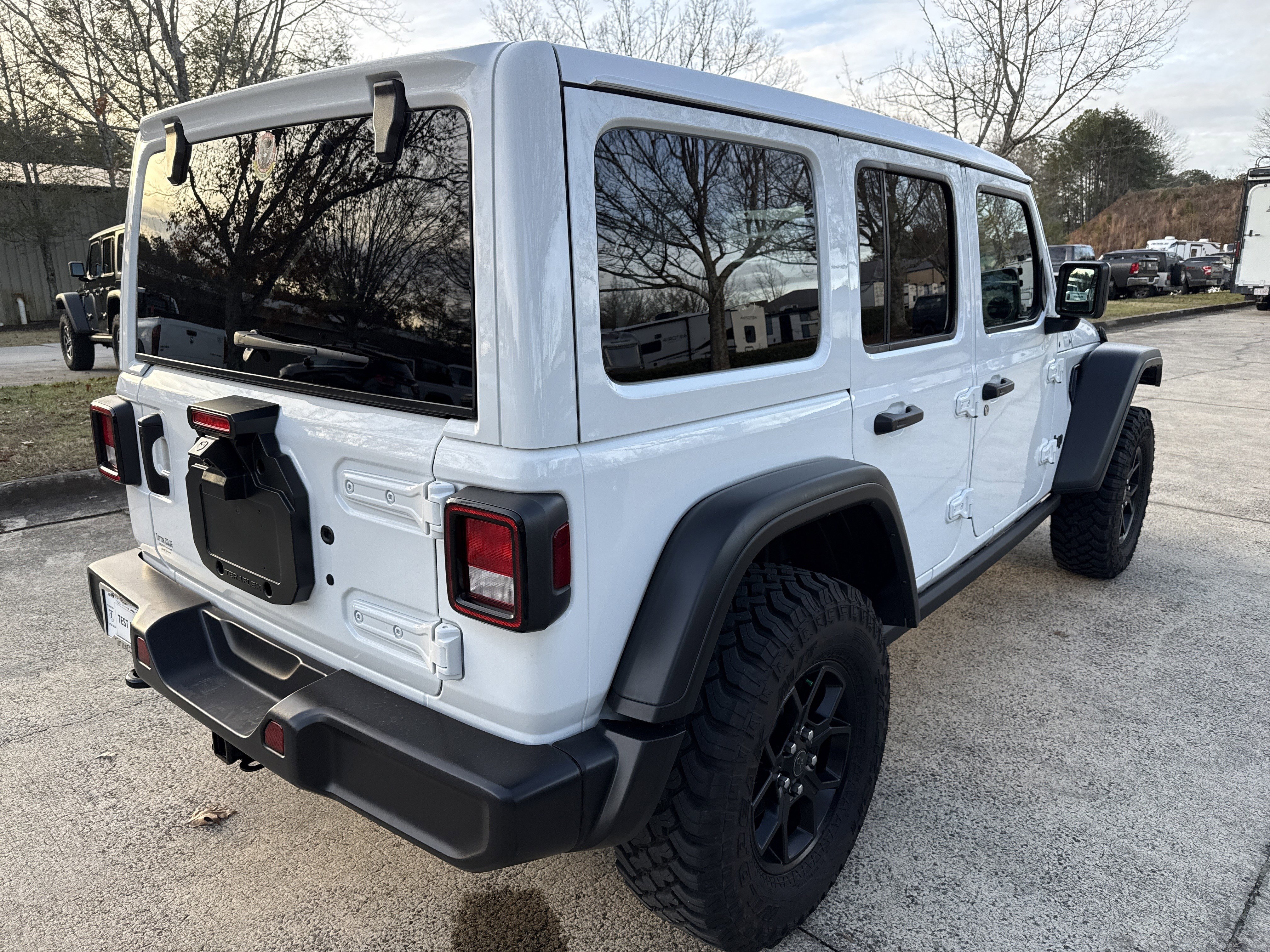 Used 2025 Jeep Wrangler Willys image 7