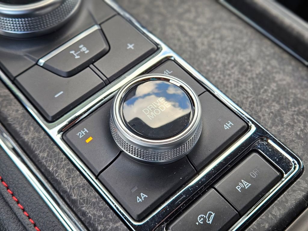 New 2024 Ford Expedition Limited image 26