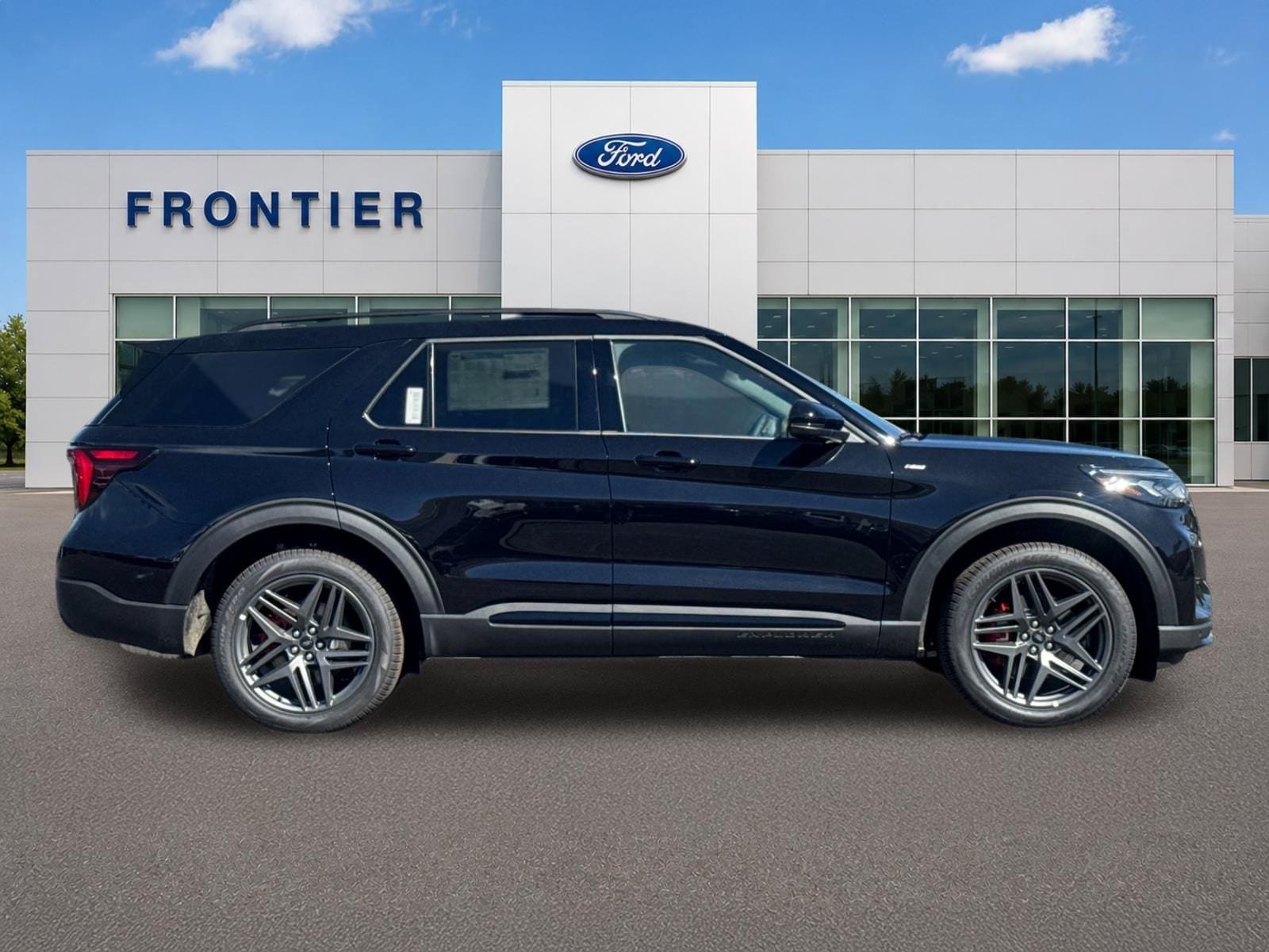 New 2026 Ford Explorer ST-Line AWD/4WD image 3