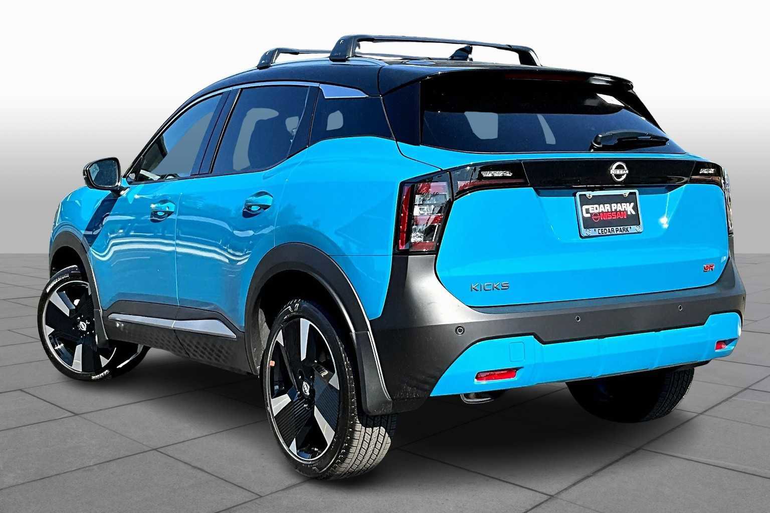 New 2026 Nissan Kicks SR image 12