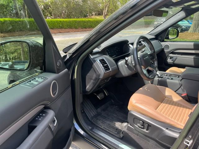 Certified 2023 Land Rover Discovery HSE R-Dynamic image 4