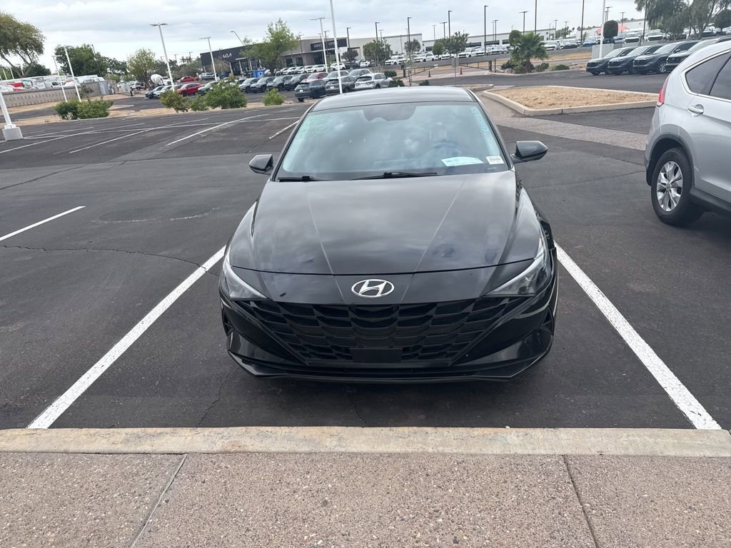 Used 2023 Hyundai Elantra SEL w/ Convenience Package image 2