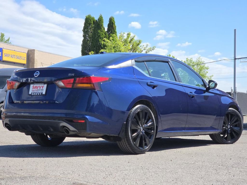 Used 2022 Nissan Altima 2.5 SR FWD image 11