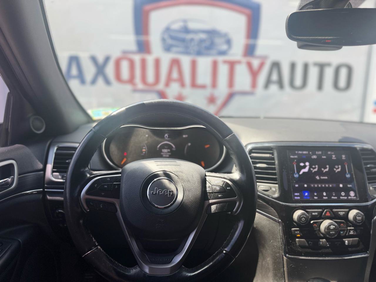 Used 2020 Jeep Grand Cherokee Limited AWD/4WD image 38