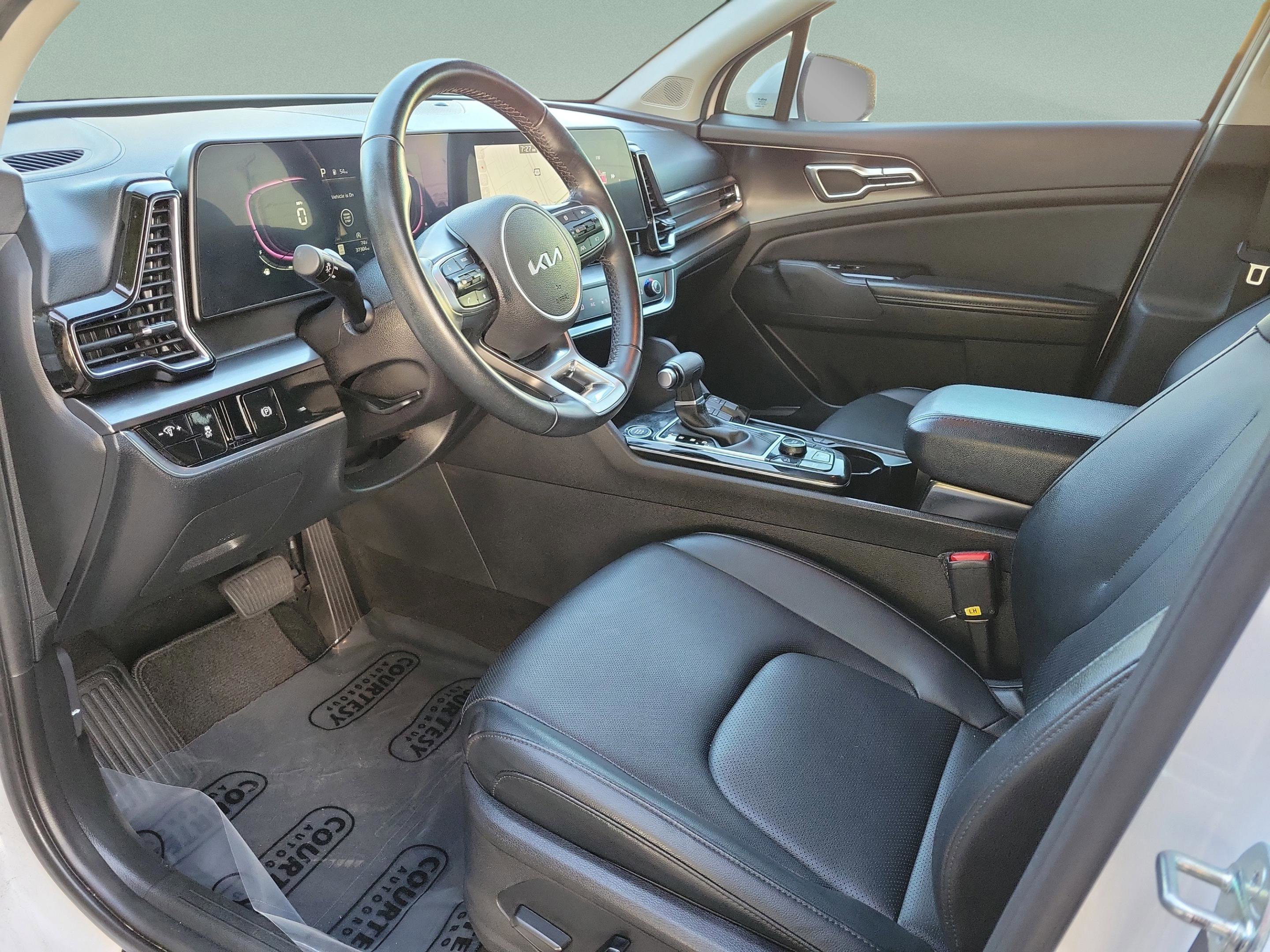 Certified 2023 Kia Sportage EX FWD image 16