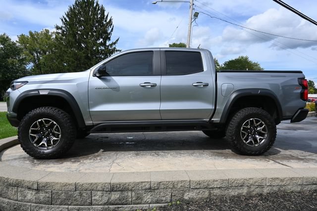 Used 2025 Chevrolet Colorado ZR2 w/ Technology Package AWD/4WD image 8