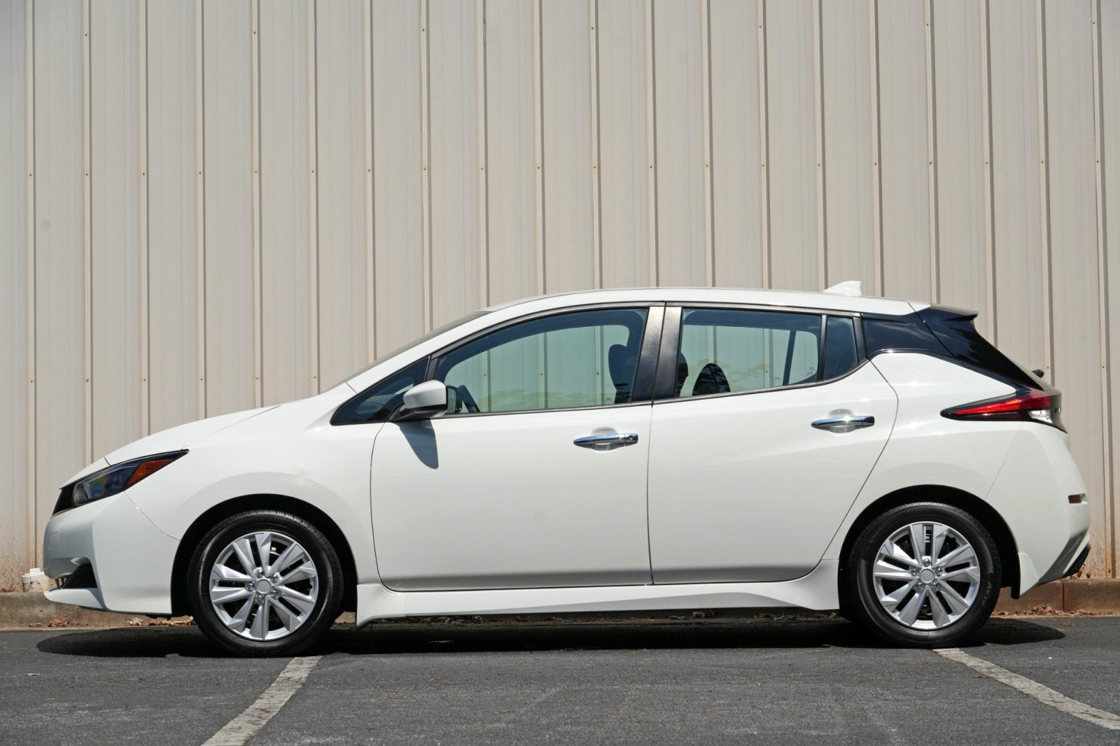 Used 2023 Nissan Leaf S FWD image 8