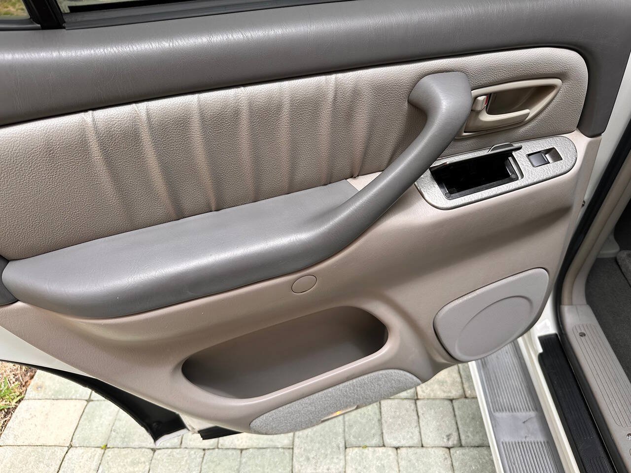 Used 2007 Toyota Sequoia Limited RWD image 69