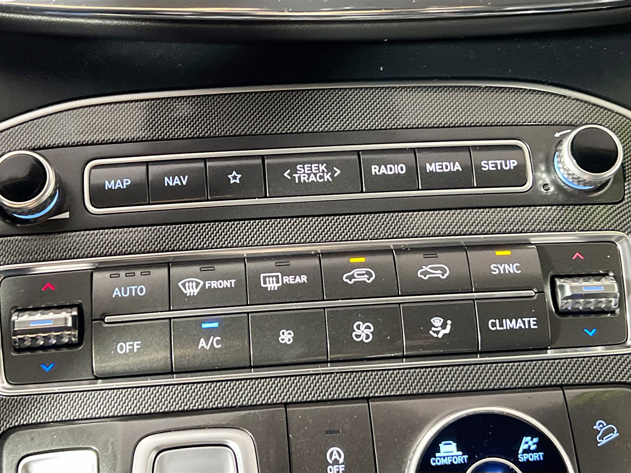 Used 2021 Hyundai Santa Fe SEL w/ Convenience + Premium Package AWD/4WD image 26