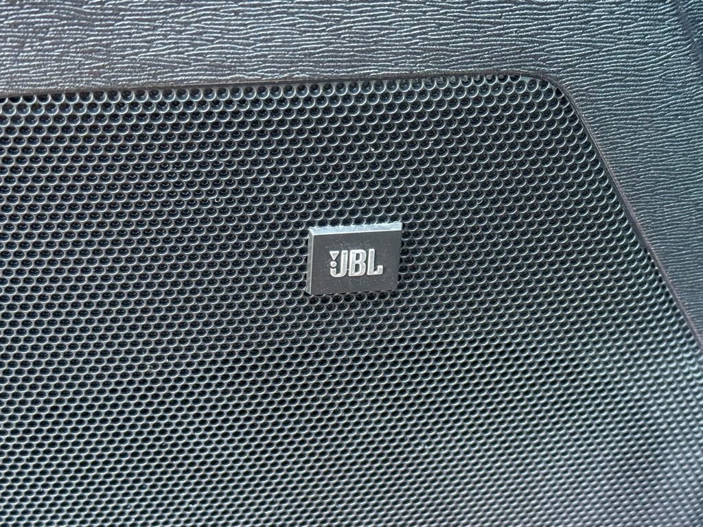 Used 2019 Toyota Sienna SE w/ SE Preferred Package FWD image 11