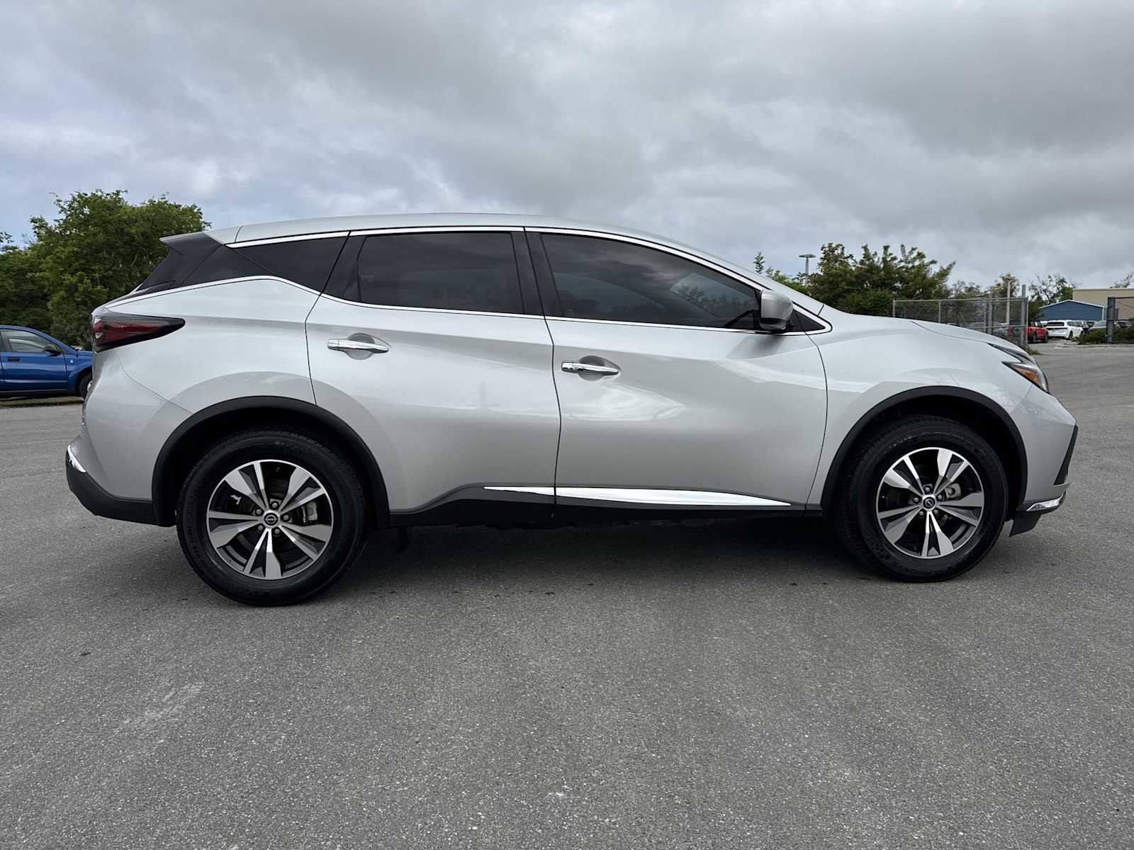 Used 2023 Nissan Murano S image 7