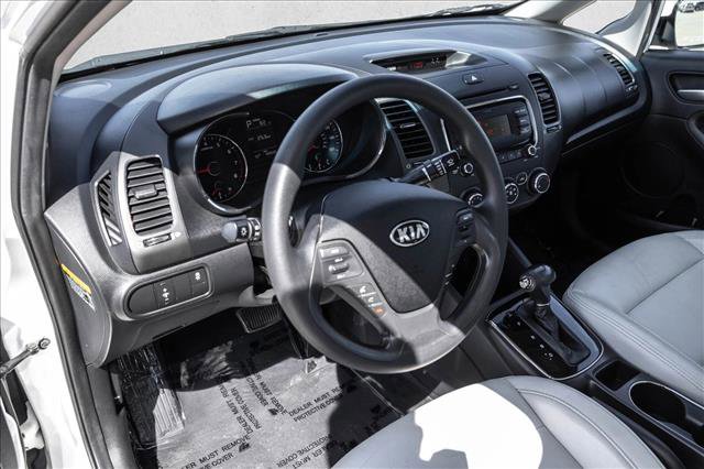Used 2017 Kia Forte LX FWD image 10