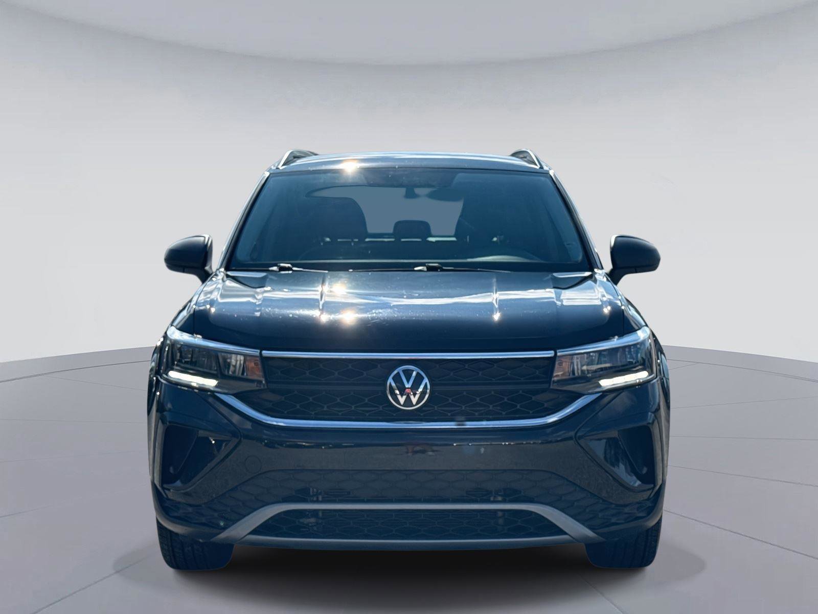 Used 2022 Volkswagen Taos S image 8