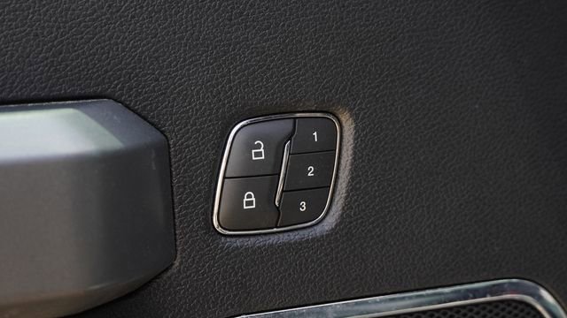 Used 2019 Ford F250 Platinum w/ Platinum Ultimate Package image 22