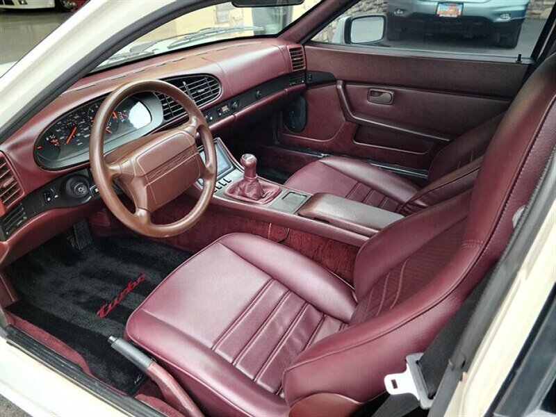 Used 1987 Porsche 944 Turbo RWD image 2