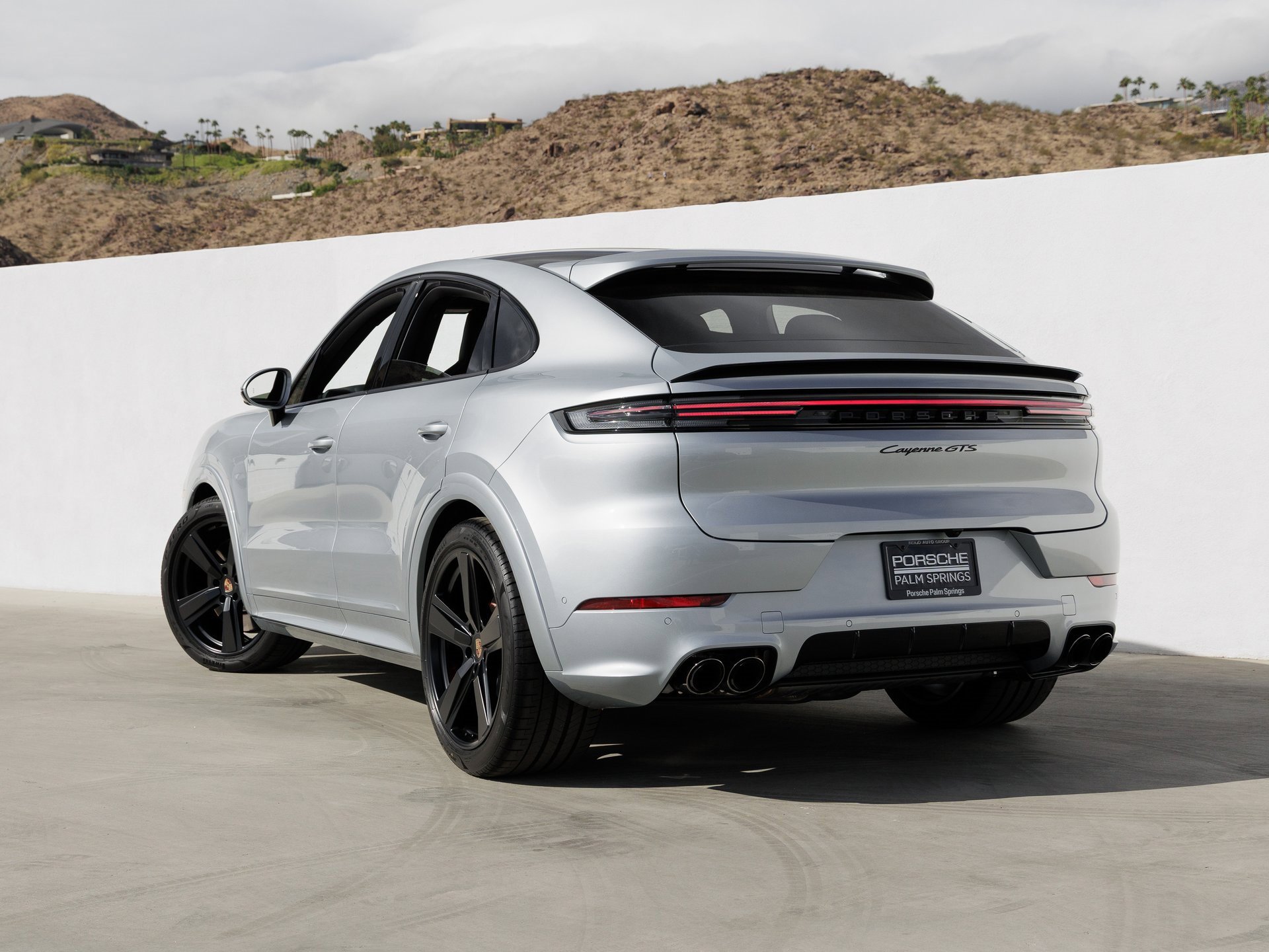 New 2026 Porsche Cayenne GTS image 3