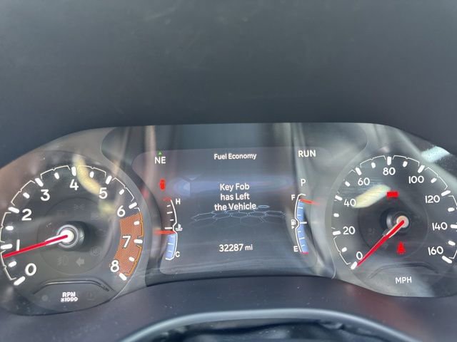 Used 2025 Jeep Compass Latitude image 25