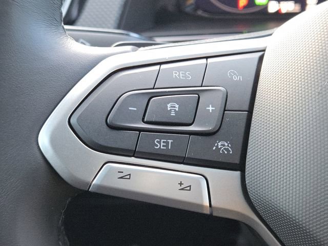 Used 2024 Volkswagen Atlas Cross Sport SEL R-Line image 12